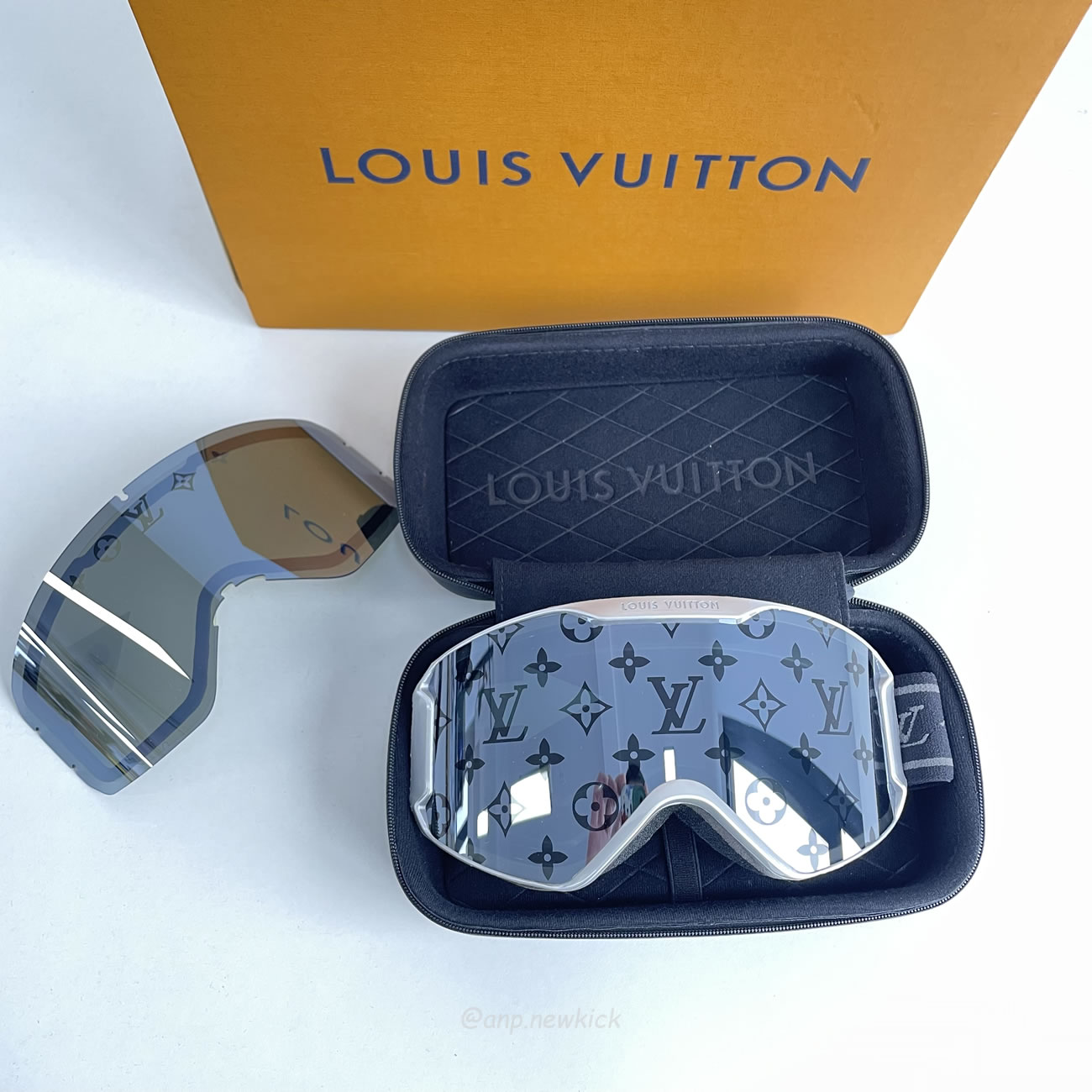 Louis Vuitton Lv Ski Mask Yellow Blue Black Pink Silvery White (16) - newkick.app